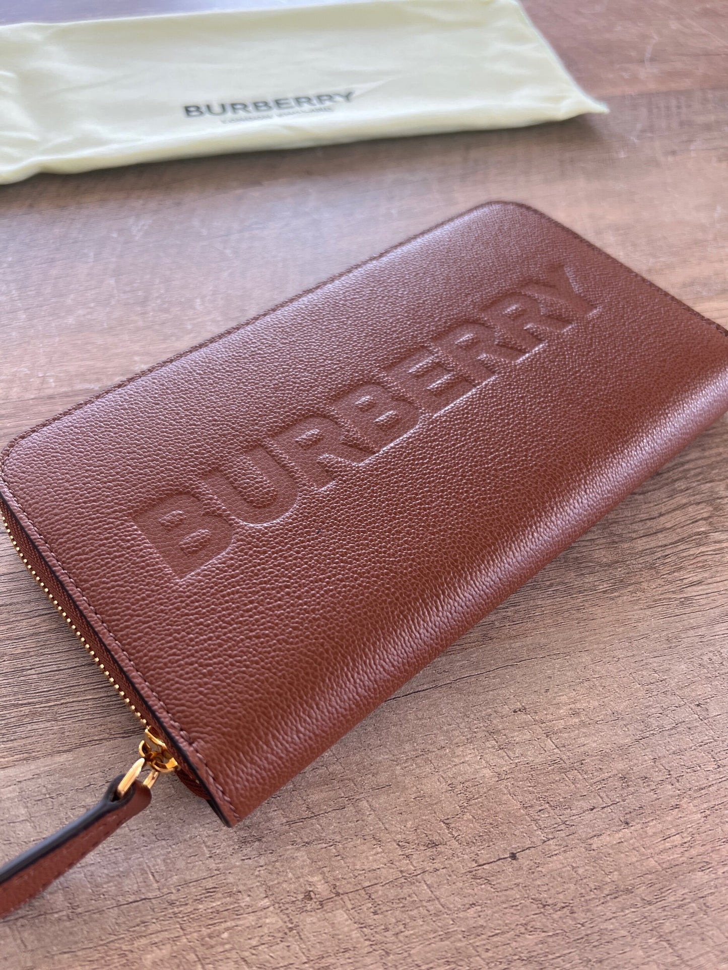 Burberry - Mahogany Elmore Logo Zipper Wallet